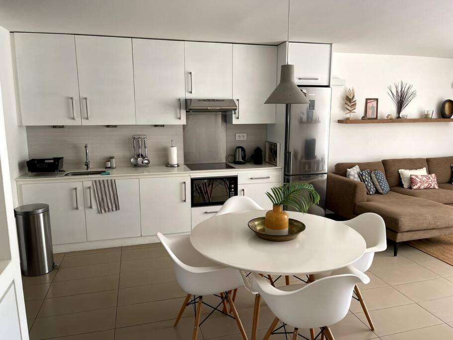 Apartamento Beautiful Flat In Mont Choisy Exterior foto